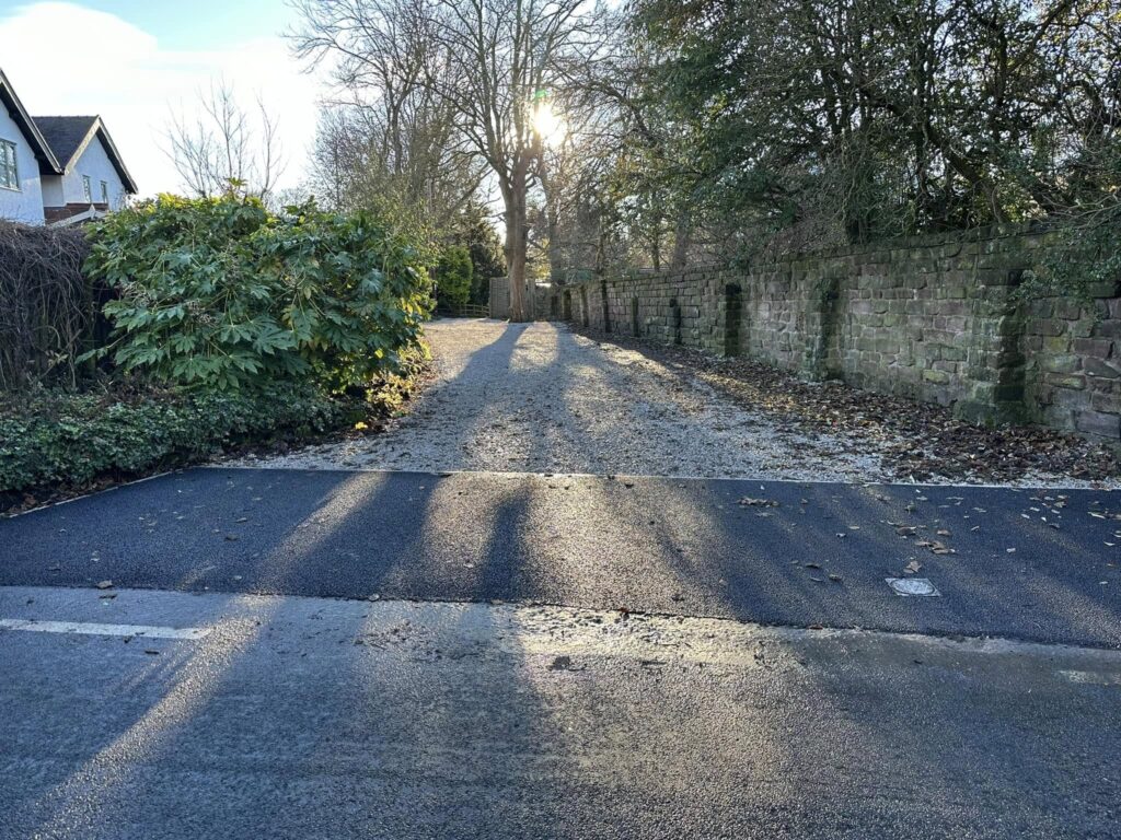 front apron to driveway re-tarmacced in Willaston Wirral